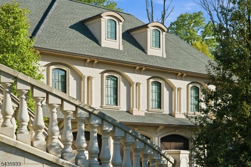 An architectural masterpiece by Jeffrey A. Beer A.I.A., this - photo 8