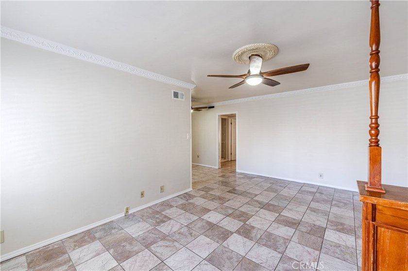 Welcome Home to 100 Cerritos Ave, where retro charm and Long - photo 4