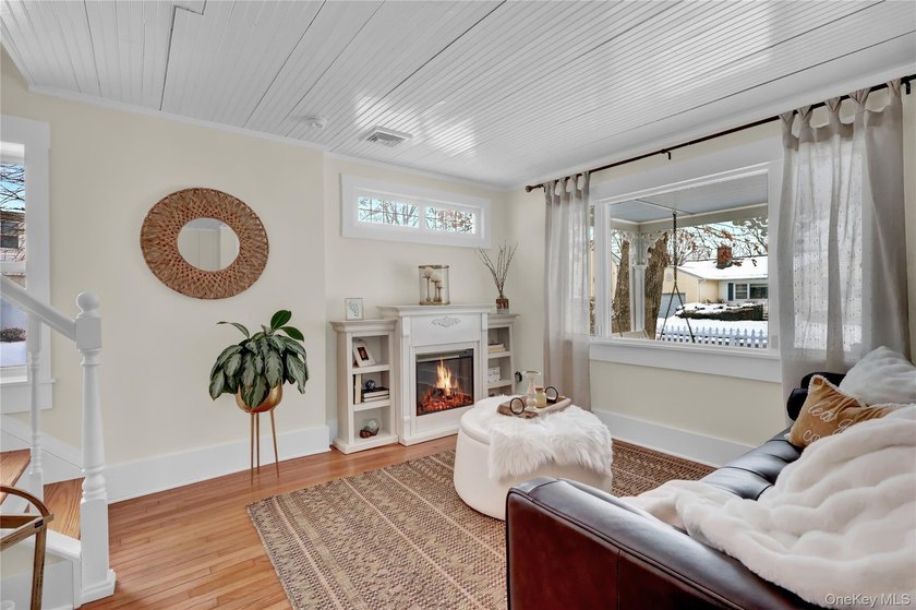 Welcome to this charming and beautifully maintained Colonial - photo 13