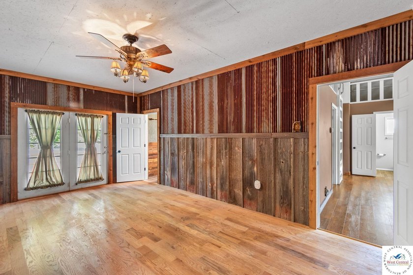 Experience the rustic charm of this log-sided home with stunning - photo 16
