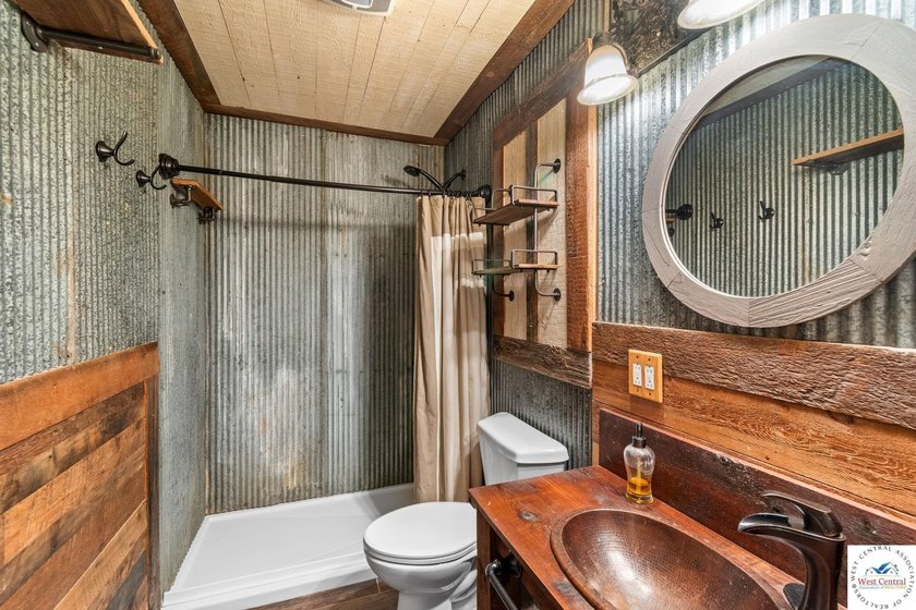 Experience the rustic charm of this log-sided home with stunning - photo 19