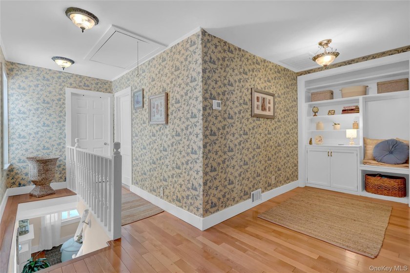 Welcome to this charming and beautifully maintained Colonial - photo 32