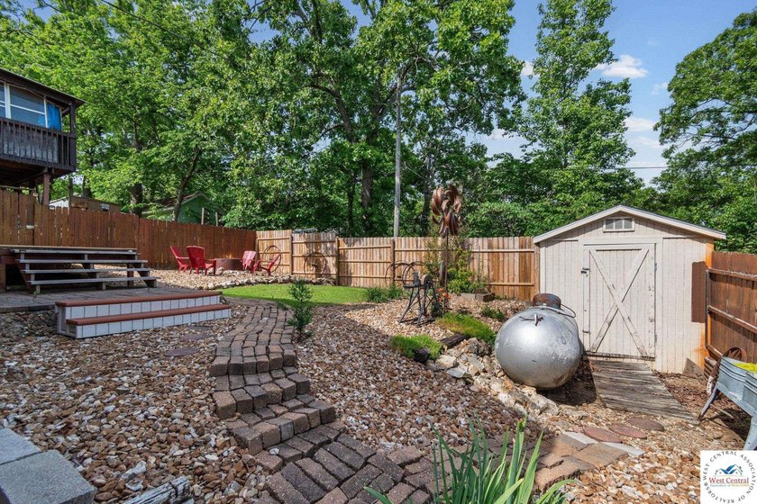 Experience the rustic charm of this log-sided home with stunning - photo 32