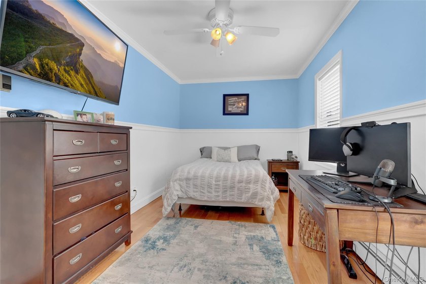 Welcome to this charming and beautifully maintained Colonial - photo 33