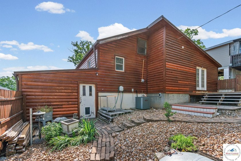 Experience the rustic charm of this log-sided home with stunning - photo 33