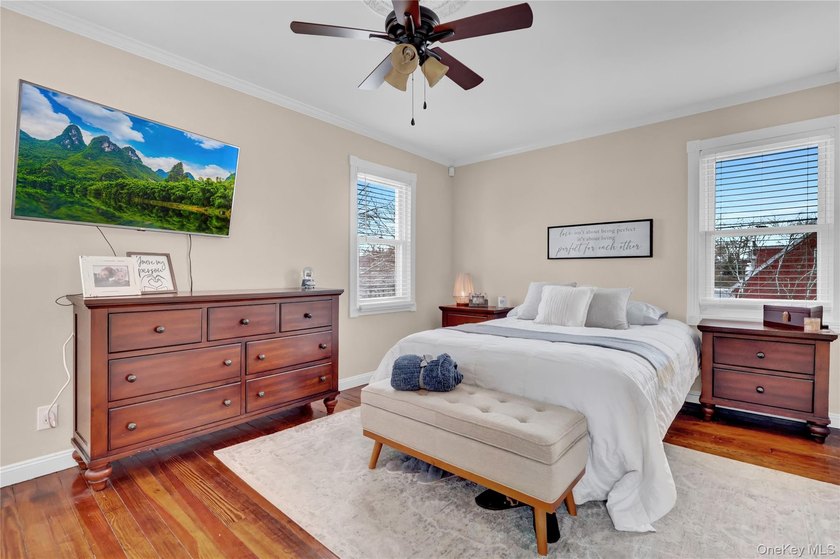 Welcome to this charming and beautifully maintained Colonial - photo 34