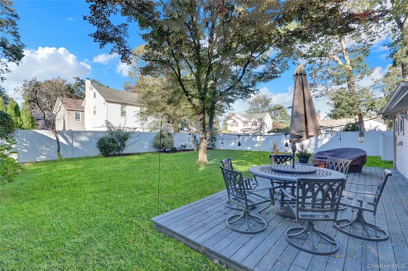 Welcome to this charming and beautifully maintained Colonial - photo 41