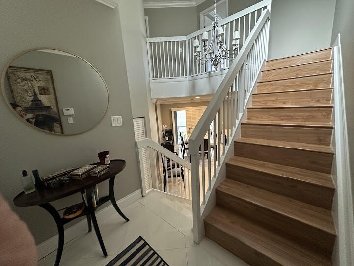 Beautiful 2-bedroom, 2.5-bath townhouse featuring a kitchen with - photo 5
