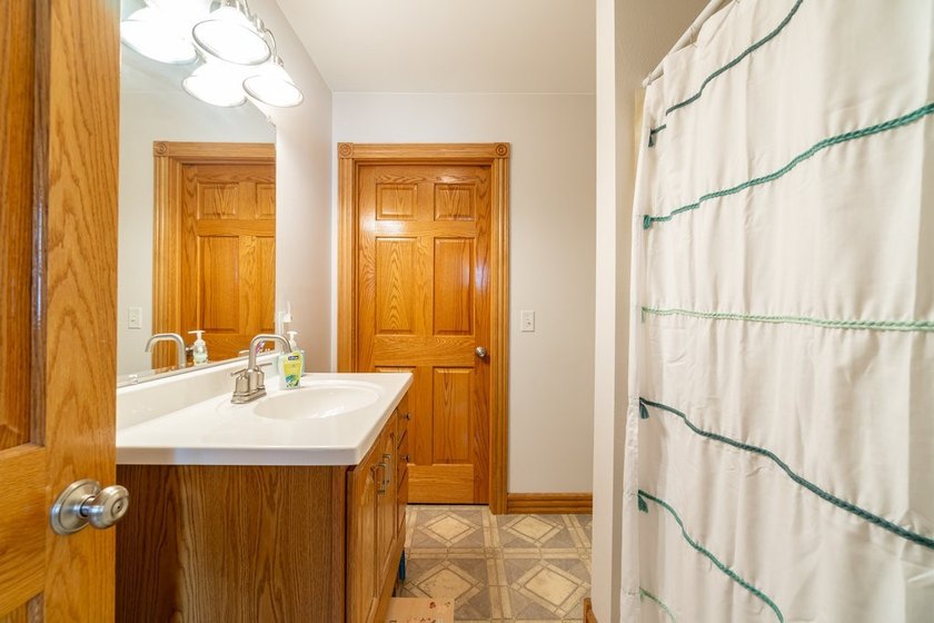 Charming 3-Bedroom, 2.5-Bath Home in Menomonie with Stylish - photo 16