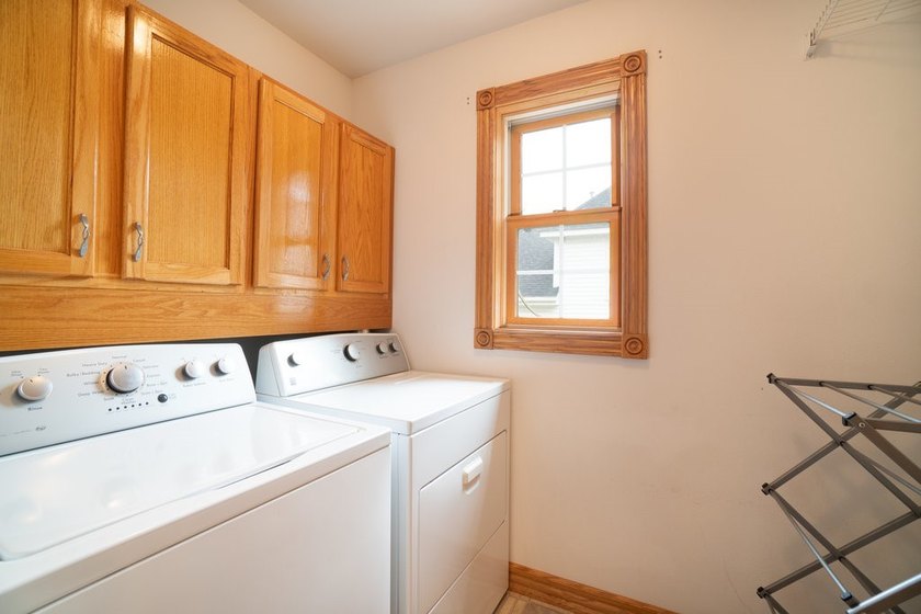 Charming 3-Bedroom, 2.5-Bath Home in Menomonie with Stylish - photo 17
