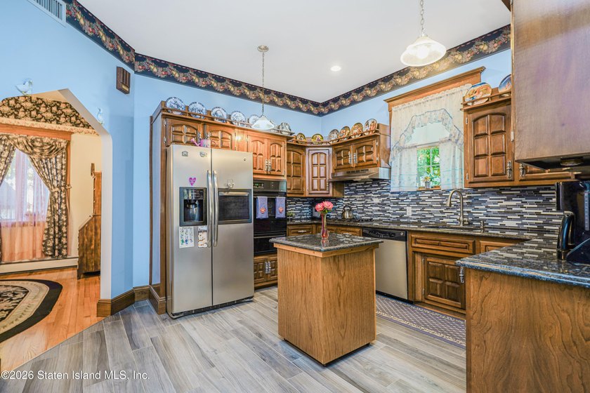 24 Ross Lane - Eltingville, Staten Island Step back in time and - photo 20