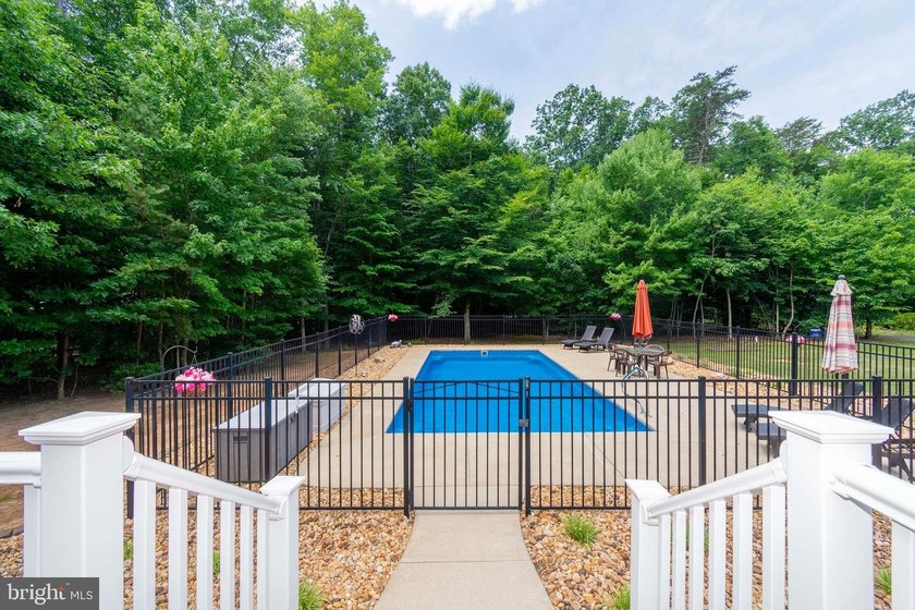 Welcome to your private Lake Anna retreat! Situated on 3.28 - photo 50