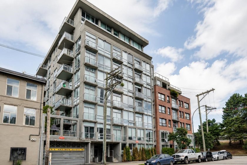 One-of-a-kind sub-penthouse at The Left Bank-a premier concrete - photo 32