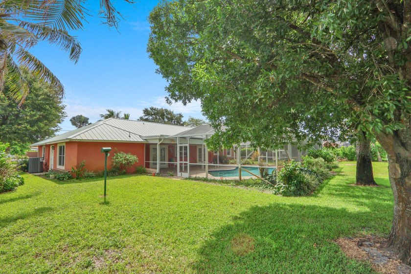 Welcome to Tequesta Country Club, where golf course living meets - photo 33