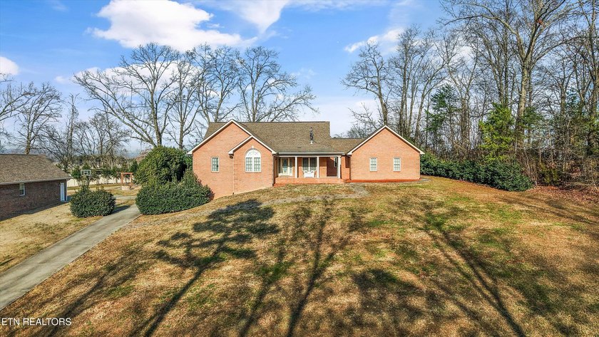 This one is priced WAY below comps, and is being sold AS IS. 637 - photo 3