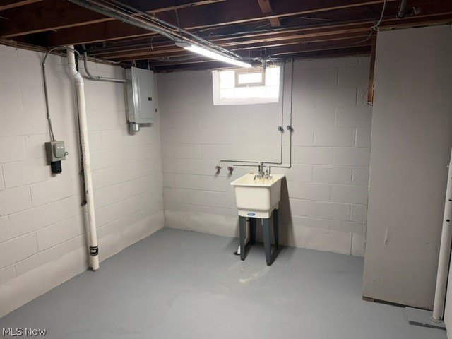 Beautiful 3 bedroom, 2 bath ranch, completely remodeled, kitchen - photo 16