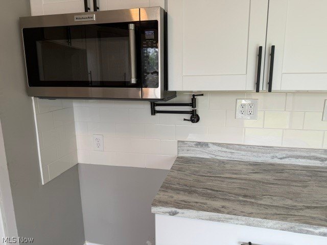 Beautiful 3 bedroom, 2 bath ranch, completely remodeled, kitchen - photo 18