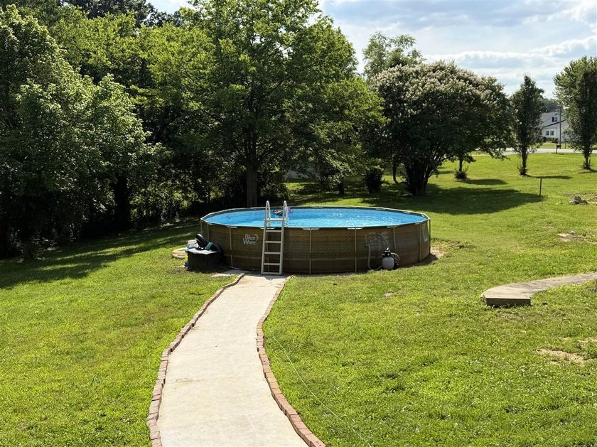 Escape to your own private retreat just minutes from Lake Malone - photo 43