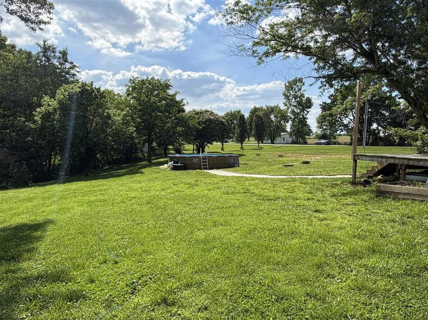 Escape to your own private retreat just minutes from Lake Malone - photo 49
