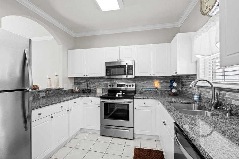 Meticulously maintained and beautifully updated, this 2BR/2BA - photo 18