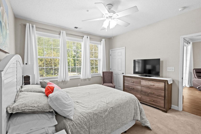Meticulously maintained and beautifully updated, this 2BR/2BA - photo 27