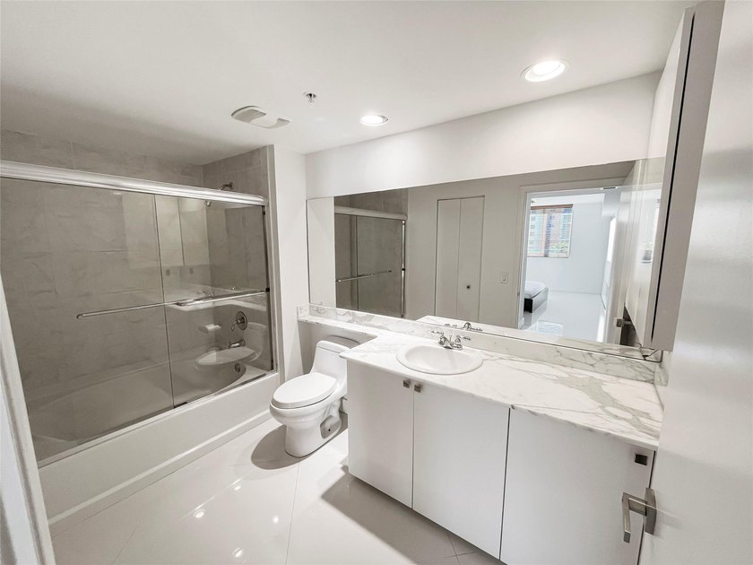 2775 NE 187th St 627 - photo 4