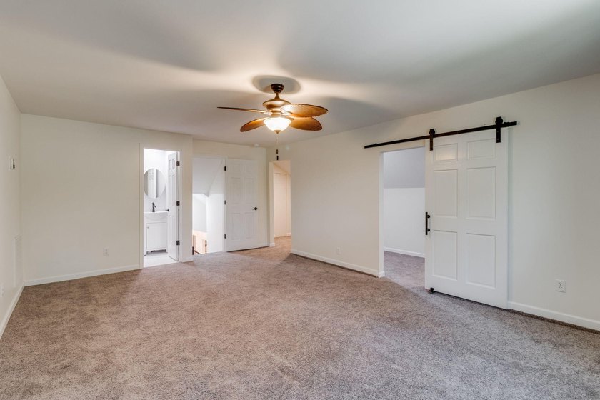 Welcome to 370 Chapel Creek Drive in Santee, SC, where golf - photo 46