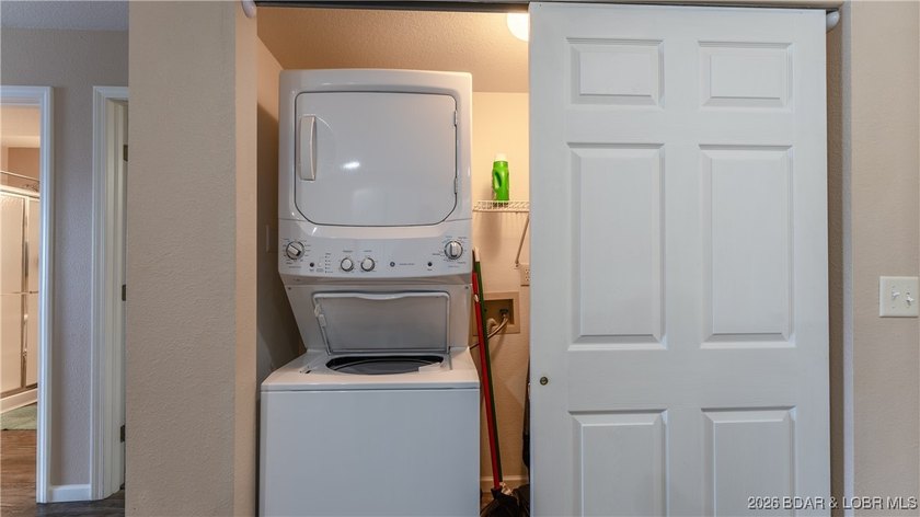 You won't want to miss this well taken care of 2 bed, 2 bath - photo 13
