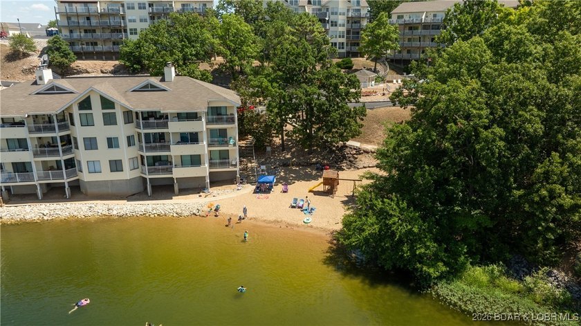 You won't want to miss this well taken care of 2 bed, 2 bath - photo 18