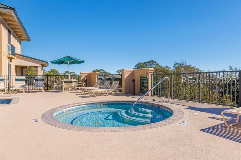 Exceptional villa in Forest Beach. Imagine yourself at this - photo 22