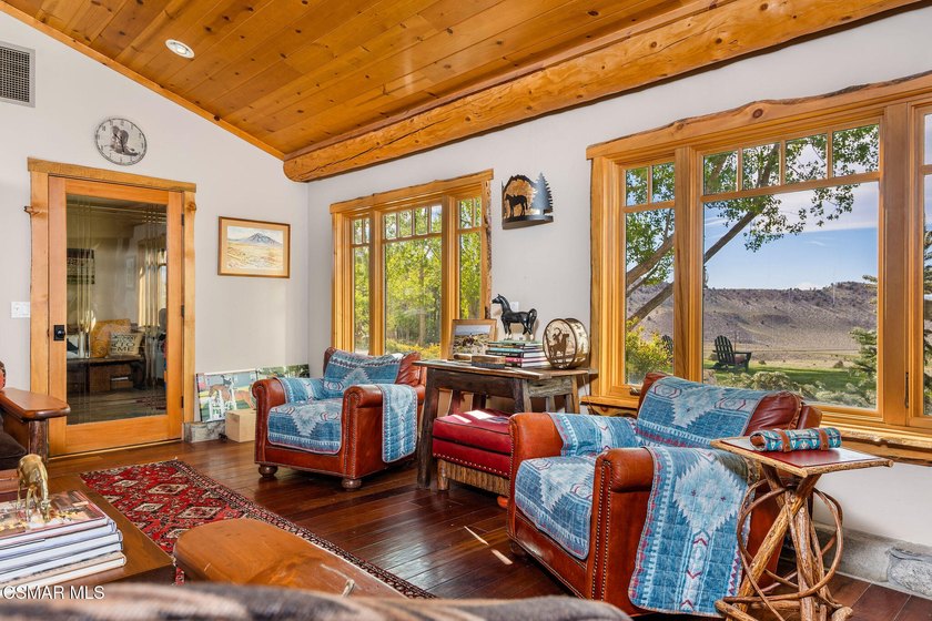 An Extraordinary Mountain Ranch In The Heart Of The Eastern - photo 14