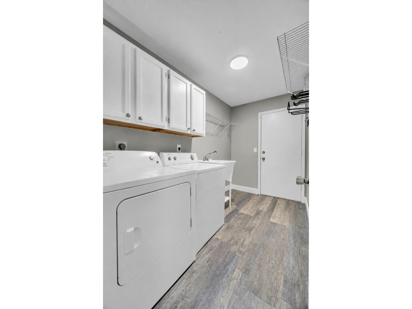 Welcome to this charming 3/2/2 home located on an oversized - photo 14