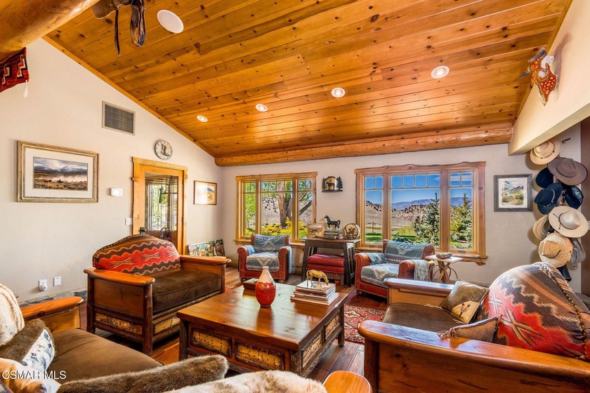 An Extraordinary Mountain Ranch In The Heart Of The Eastern - photo 15