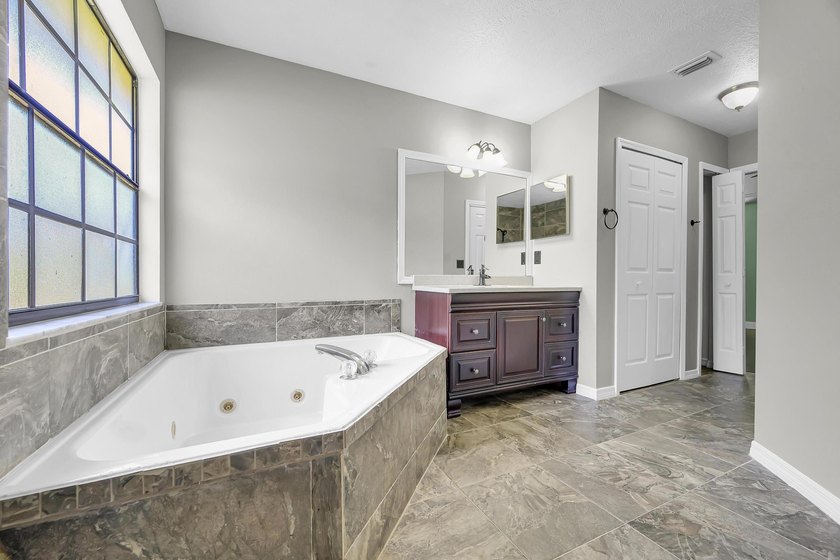 Welcome to this charming 3/2/2 home located on an oversized - photo 21