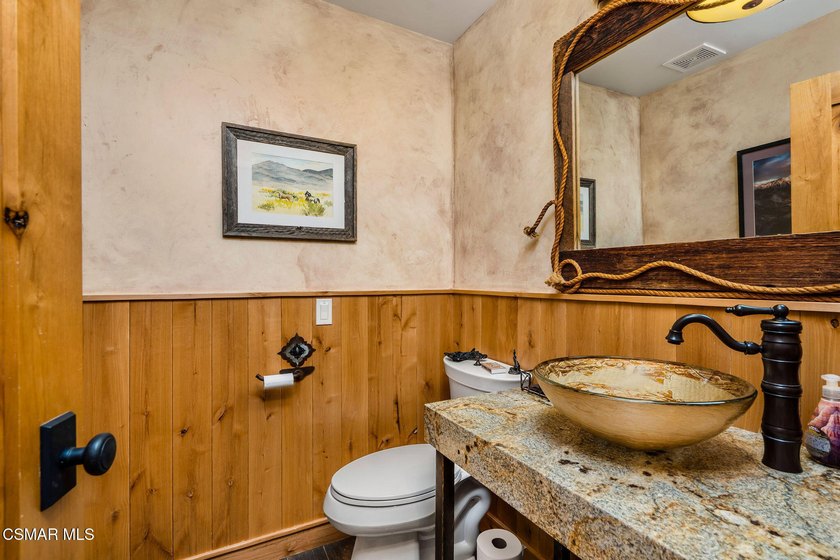 An Extraordinary Mountain Ranch In The Heart Of The Eastern - photo 27