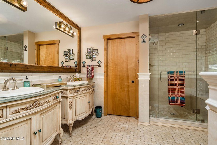 An Extraordinary Mountain Ranch In The Heart Of The Eastern - photo 38