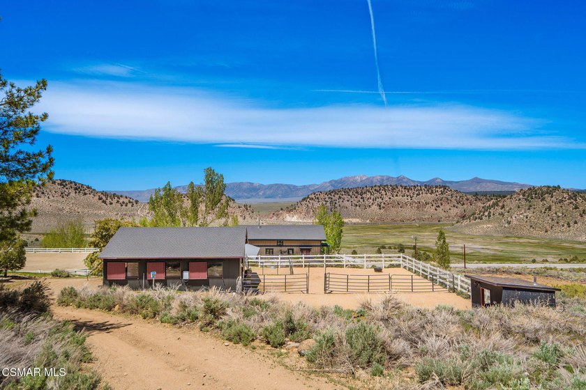 An Extraordinary Mountain Ranch In The Heart Of The Eastern - photo 41