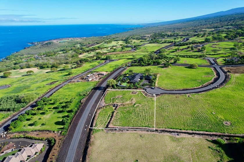 Hokulia Phase 1, Lot 159 offers commanding panoramic views of - photo 8