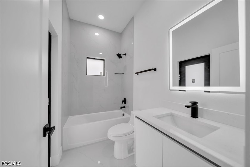 Brand-new construction offering 3 bedrooms, 2 bathrooms, and a - photo 22