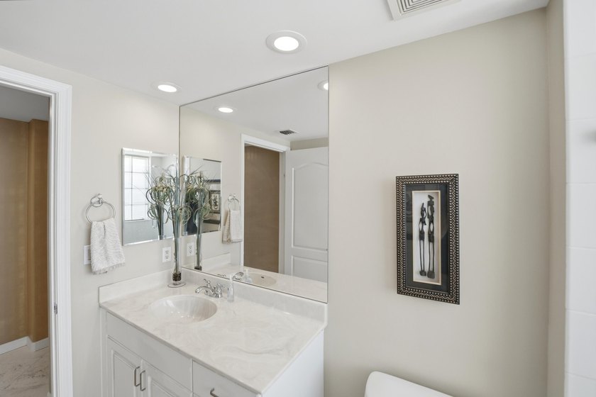Sun-drenched oceanfront luxury awaits in this stunning SE corner - photo 24