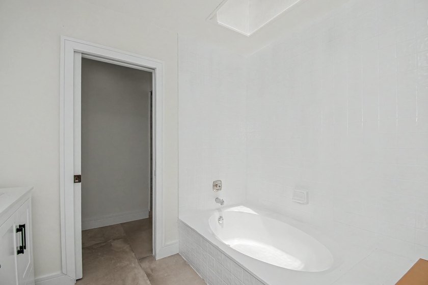 This beautifully updated 3-bedroom, 2-bathroom residence offers - photo 29