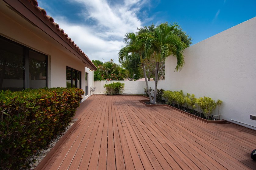 This beautifully updated 3-bedroom, 2-bathroom residence offers - photo 35