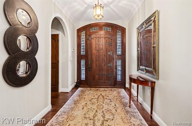 Sprawling 4,162 square foot custom ranch designed with a - photo 3