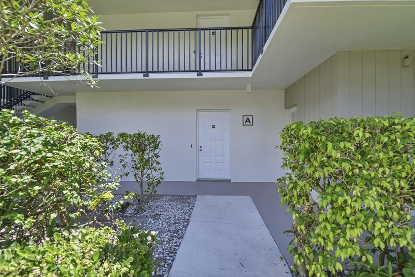 Welcome to this charming one-bedroom, one-bathroom condominium - photo 24