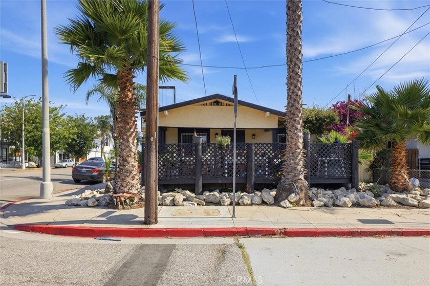 Rare opportunity to acquire a freestanding commercial property - photo 3