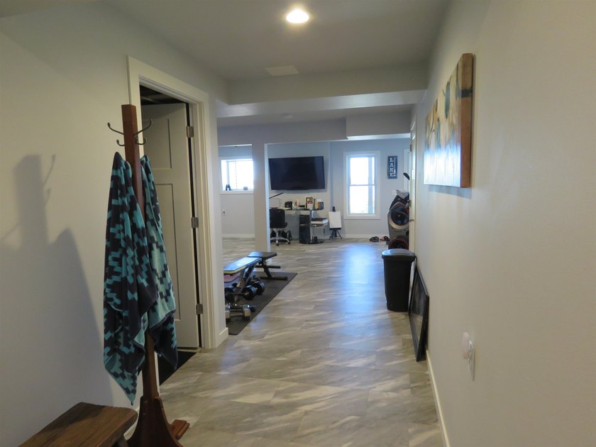 Beautiful, immaculate, and ready to move in Ranch on Fox Lake - photo 17