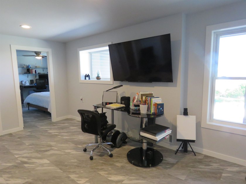 Beautiful, immaculate, and ready to move in Ranch on Fox Lake - photo 20