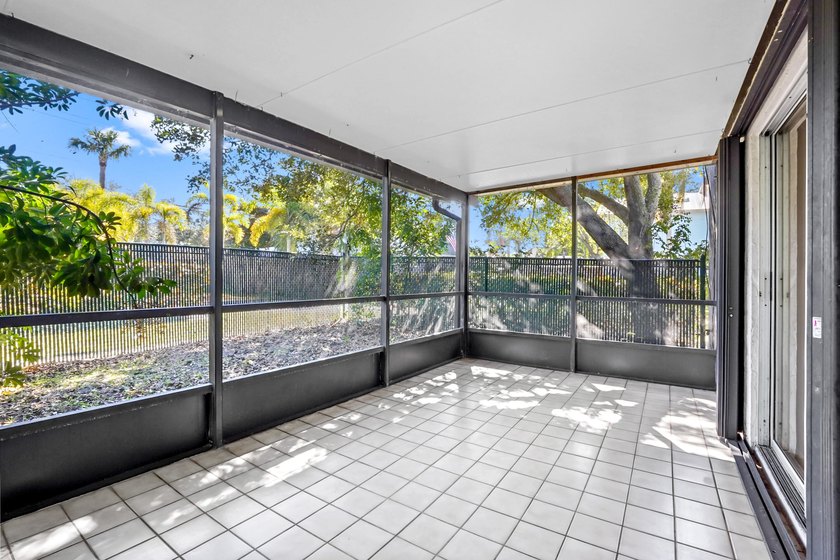 Welcome to Lost Villas, a well-maintained 2-story home offering - photo 21