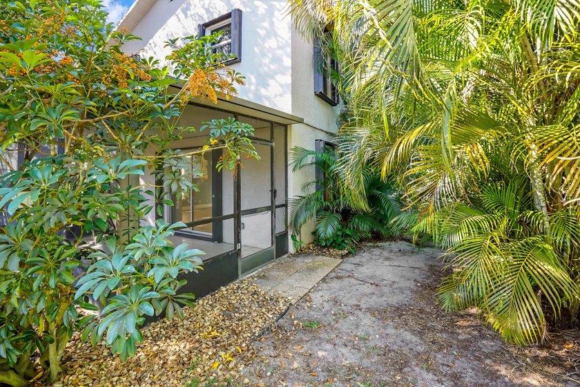 Welcome to Lost Villas, a well-maintained 2-story home offering - photo 25