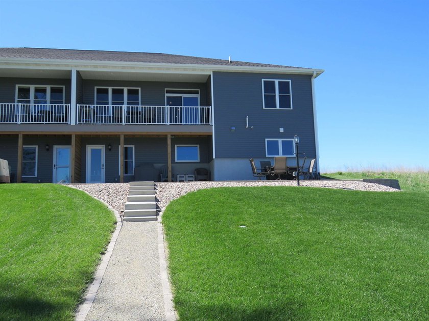 Beautiful, immaculate, and ready to move in Ranch on Fox Lake - photo 31